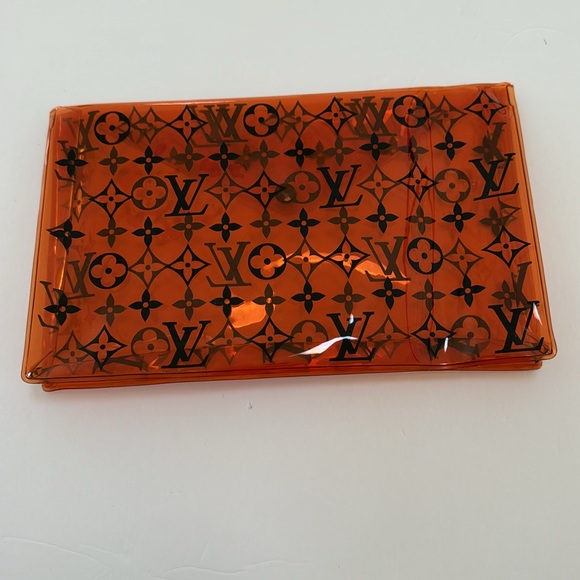LOUIS VUITTON MONOGRAM CLUTCH - Picture 5 of 6